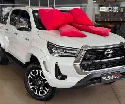 Toyota Hilux 2024 Branco — foto 1 de 3