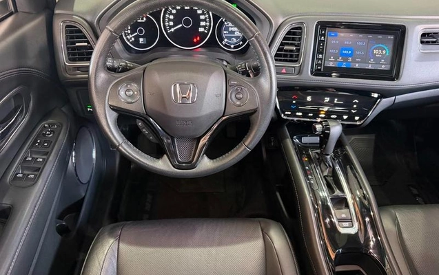 imagem-https://www.socarrao.com.br/sc-vehicle-images-prod/3998958/1790005301549-8347048_10_B_8cdb543b1a.jpeg