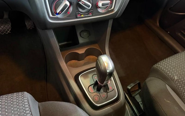 imagem-https://www.socarrao.com.br/sc-vehicle-images-prod/3998960/1790005303349-8321736_11_B_7bd8b46ed3.jpeg