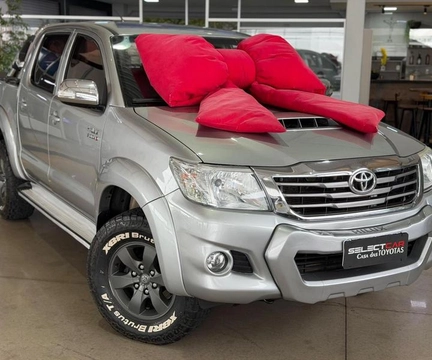 Toyota Hilux 2015 Prata — foto 1 de 3