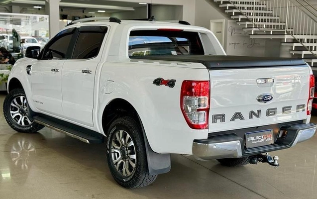 imagem-https://www.socarrao.com.br/sc-vehicle-images-prod/3998973/1790018227888-8404744_6_B_cae37e48c6.jpeg