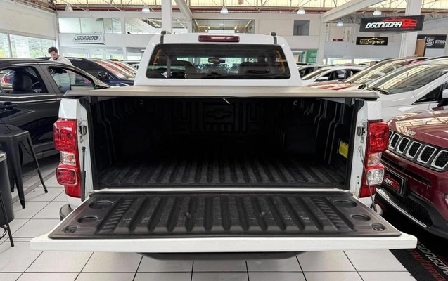 imagem-https://www.socarrao.com.br/sc-vehicle-images-prod/3999265/1790005809595-8473718_17_B_e99ef5aa87.jpeg