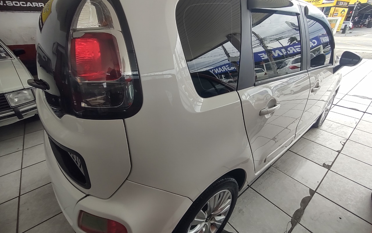 imagem-https://www.socarrao.com.br/sc-vehicle-images-prod/3999294/1790017818832-SU1HXzIwMjYwOTIxXzExMTM0NDQzNl9IRFIuanBn.jpg