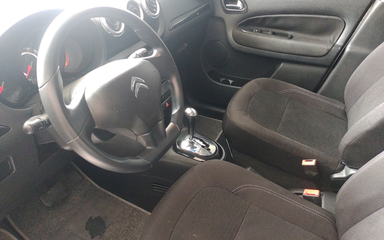 imagem-https://www.socarrao.com.br/sc-vehicle-images-prod/3999294/1790017818885-SU1HXzIwMjYwOTIxXzExMTI1NzkyNi5qcGc.jpg