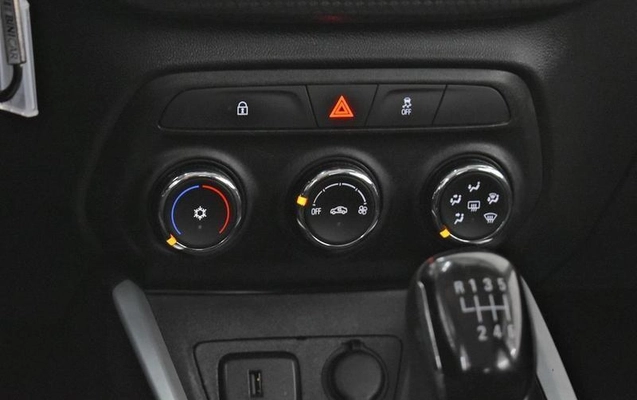 imagem-https://www.socarrao.com.br/sc-vehicle-images-prod/3999310/1790188891678-8406352_3_B_27671457a6.jpeg