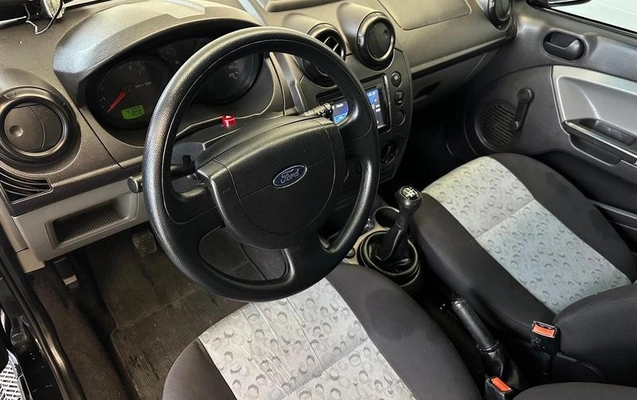 imagem-https://www.socarrao.com.br/sc-vehicle-images-prod/3999659/1790027423233-8388484_11_B_b27ae57a13.jpeg
