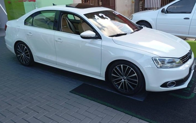 imagem-https://www.socarrao.com.br/sc-vehicle-images-prod/4000005/1790007706207-8450247_9_B_fdd0963385.jpeg