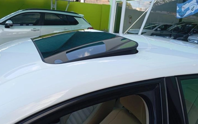 imagem-https://www.socarrao.com.br/sc-vehicle-images-prod/4000005/1790007706228-8450247_11_B_3912882bcf.jpeg