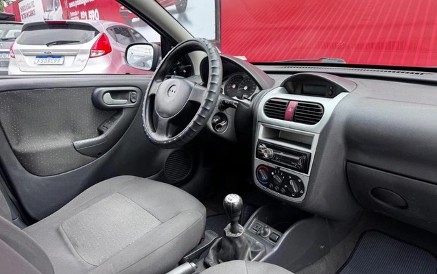 imagem-https://www.socarrao.com.br/sc-vehicle-images-prod/4000079/1790007953048-8405488_5_B_6d5d1b674e.jpeg