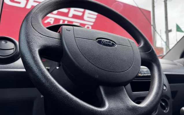 imagem-https://www.socarrao.com.br/sc-vehicle-images-prod/4000083/1790007958425-8482664_15_B_a36e8fdc96.jpeg