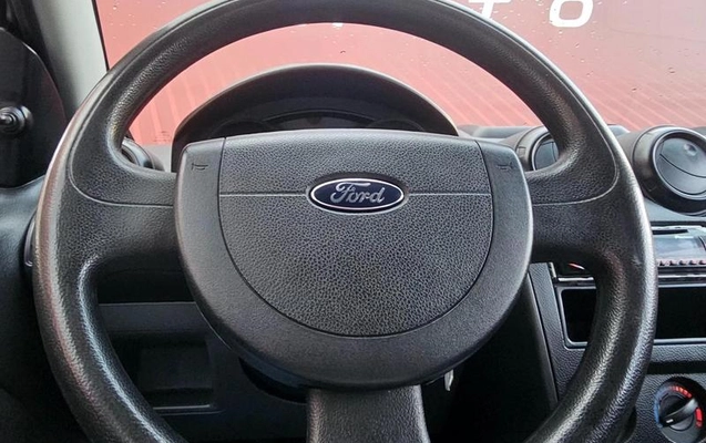 imagem-https://www.socarrao.com.br/sc-vehicle-images-prod/4000087/1790177811162-8487681_7_B_827b9353c0.jpeg