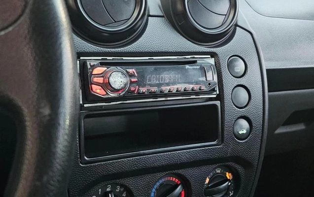 imagem-https://www.socarrao.com.br/sc-vehicle-images-prod/4000087/1790177811163-8487681_8_B_90f2683777.jpeg