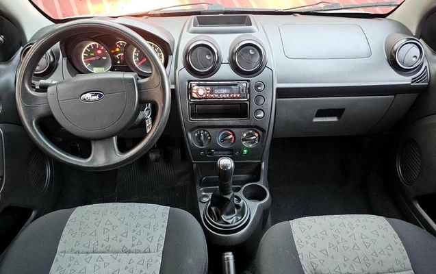 imagem-https://www.socarrao.com.br/sc-vehicle-images-prod/4000087/1790177811168-8487681_11_B_e857be1f63.jpeg