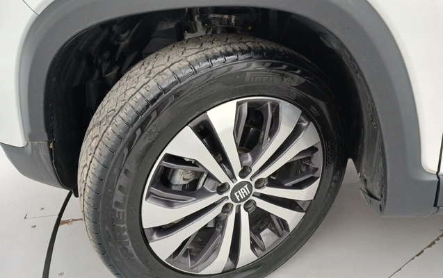 imagem-https://www.socarrao.com.br/sc-vehicle-images-prod/4000111/1790008026274-2_065140.jpg