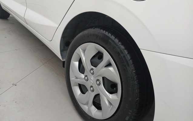 imagem-https://www.socarrao.com.br/sc-vehicle-images-prod/4000225/1790008318547-1_084359.jpg