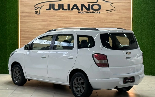imagem-https://www.socarrao.com.br/sc-vehicle-images-prod/4000255/1790008377403-sodIvYWXswaigLpBi4yjhOqUFMWVR9lP.jpg