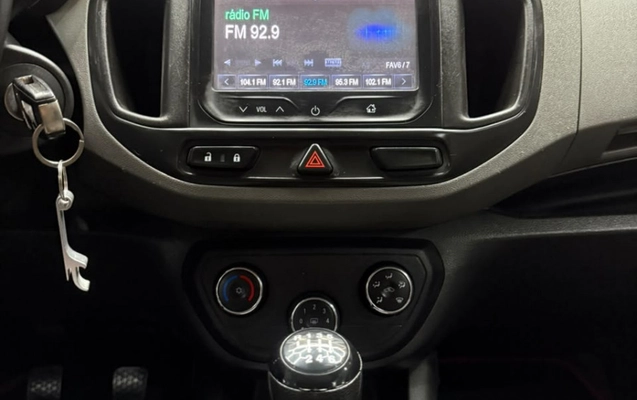 imagem-https://www.socarrao.com.br/sc-vehicle-images-prod/4000255/1790008377408-d2XALXxTt2HP6XMZCXpmYdyiVP5b8Y5R.jpg