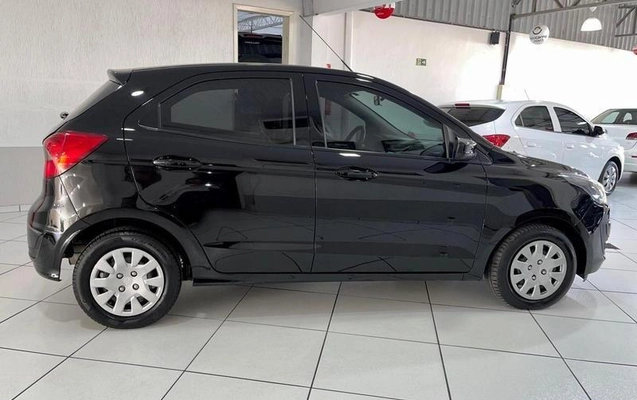 imagem-https://www.socarrao.com.br/sc-vehicle-images-prod/4000378/1790008680958-8495661_5_B_2d718a11d7.jpeg