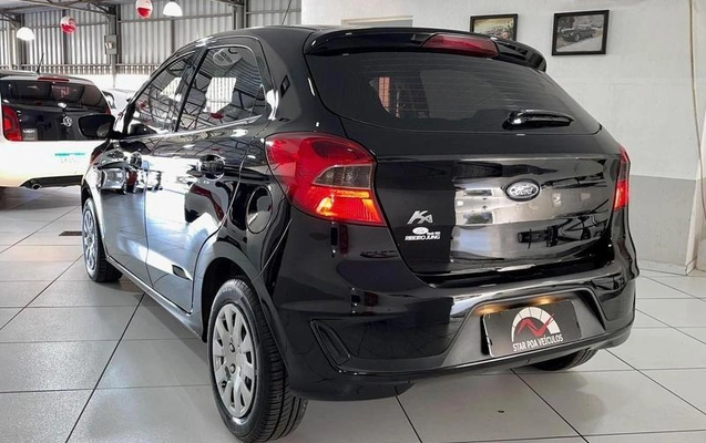 imagem-https://www.socarrao.com.br/sc-vehicle-images-prod/4000378/1790008680960-8495661_5_B_0e14dc8fa0.jpeg