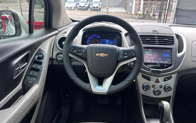 imagem-https://www.socarrao.com.br/sc-vehicle-images-prod/4000410/1790197540841-8496997_14_B_82038d22e7.jpeg