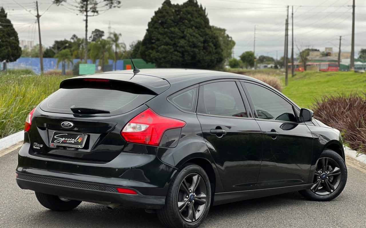 imagem-https://www.socarrao.com.br/sc-vehicle-images-prod/4000465/1790008805047-V2hhdHNBcHAgSW1hZ2UgMjAyNi0wOS0xOCBhdCAxOS4wMy4zOSAoMSkuanBlZw.jpeg
