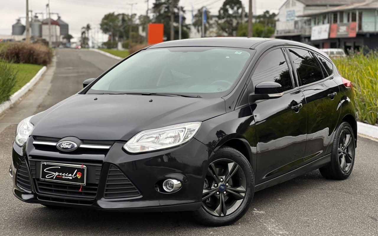 imagem-https://www.socarrao.com.br/sc-vehicle-images-prod/4000465/1790008805128-V2hhdHNBcHAgSW1hZ2UgMjAyNi0wOS0xOCBhdCAxOS4wMy4zOS5qcGVn.jpeg