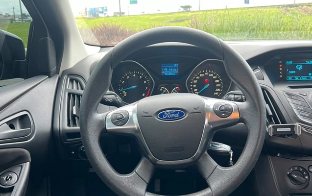 imagem-https://www.socarrao.com.br/sc-vehicle-images-prod/4000465/1790008805491-V2hhdHNBcHAgSW1hZ2UgMjAyNi0wOS0xOCBhdCAxOS4wMy40MSAoMSkuanBlZw.jpeg