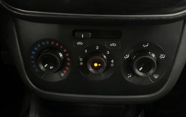 imagem-https://www.socarrao.com.br/sc-vehicle-images-prod/4000557/1790008957212-8434446_11_B_2e7904aef4.jpeg