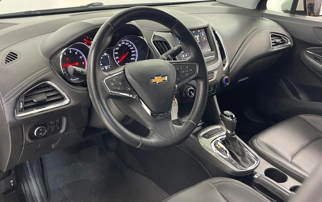 imagem-https://www.socarrao.com.br/sc-vehicle-images-prod/4000616/1790009027458-8445760_12_B_893c7b2e80.jpeg