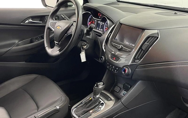imagem-https://www.socarrao.com.br/sc-vehicle-images-prod/4000616/1790009027471-8445760_18_B_bb6466ab87.jpeg