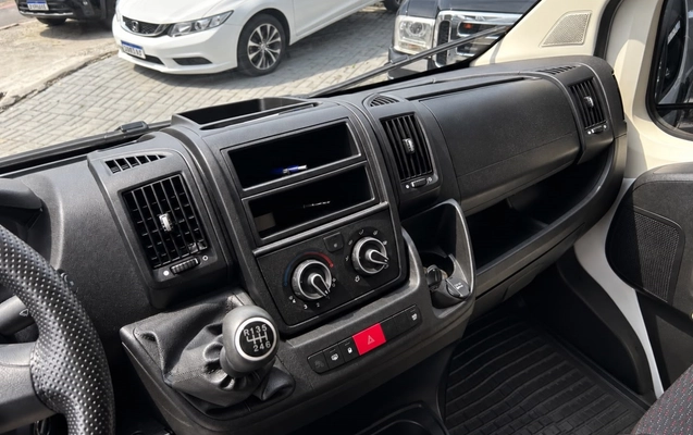 imagem-https://www.socarrao.com.br/sc-vehicle-images-prod/4000637/1790009067991-10_014351.jpg
