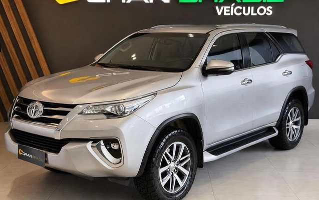 imagem-https://www.socarrao.com.br/sc-vehicle-images-prod/4000707/1790009169880-8185344_21_B_0f80807f3b.jpeg