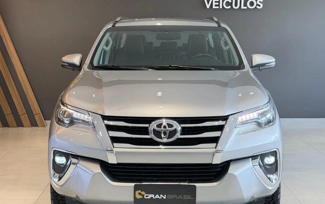 imagem-https://www.socarrao.com.br/sc-vehicle-images-prod/4000707/1790009169883-8185344_19_B_9fbba2c759.jpeg