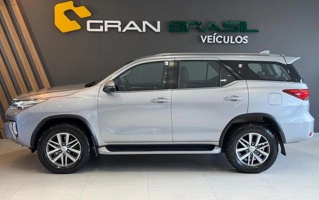 imagem-https://www.socarrao.com.br/sc-vehicle-images-prod/4000707/1790009169891-8185344_15_B_c78479dd12.jpeg