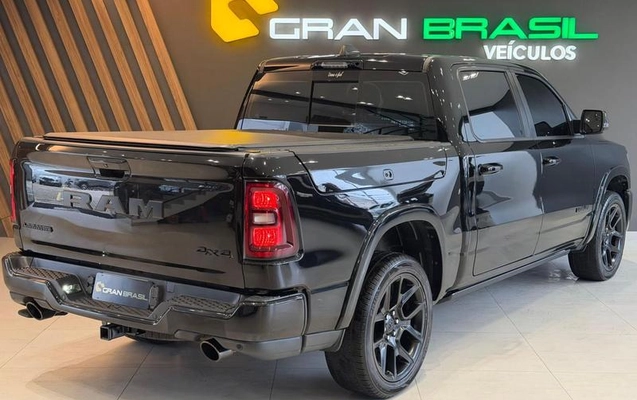 imagem-https://www.socarrao.com.br/sc-vehicle-images-prod/4000709/1790009173122-8466772_13_B_9ccb151eff.jpeg