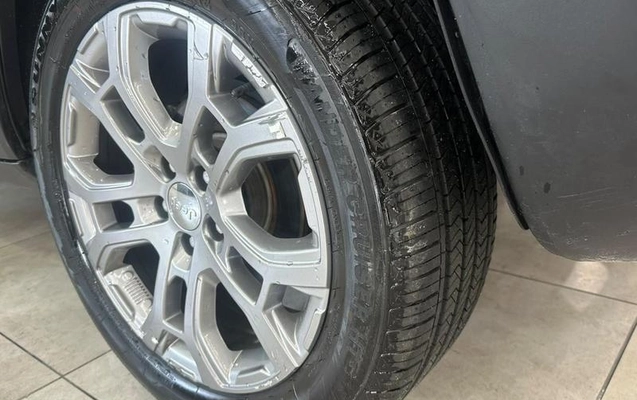 imagem-https://www.socarrao.com.br/sc-vehicle-images-prod/4000745/1790009228548-8420075_4_B_c77a3c4391.jpeg