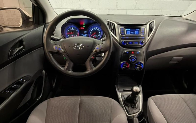 imagem-https://www.socarrao.com.br/sc-vehicle-images-prod/4000799/1790009293685-8486088_20_B_9e1ddad099.jpeg