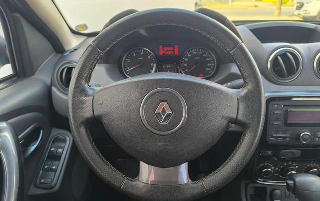 imagem-https://www.socarrao.com.br/sc-vehicle-images-prod/4000806/1790009299597-7862888_15_B_fe79914928.jpeg