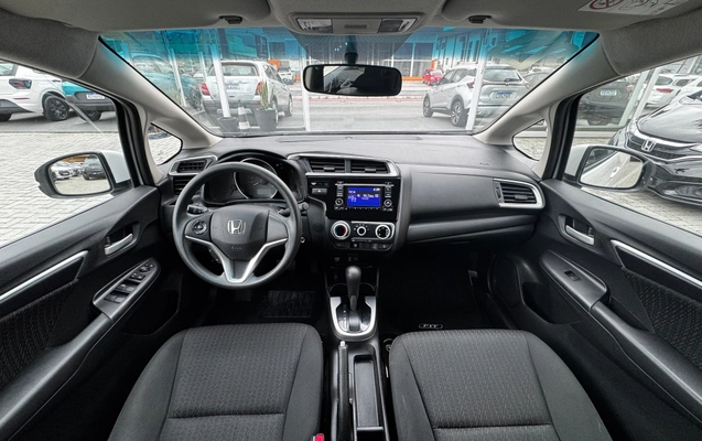 imagem-https://www.socarrao.com.br/sc-vehicle-images-prod/4000855/1790009369476-b6b89f63e4364744923071c8a83f02ff_1790009343543.jpg