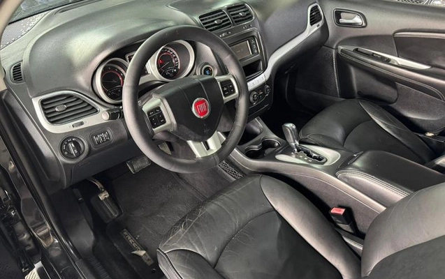 imagem-https://www.socarrao.com.br/sc-vehicle-images-prod/4000882/1790009435470-7128996_9_B_b946d4512f.jpeg