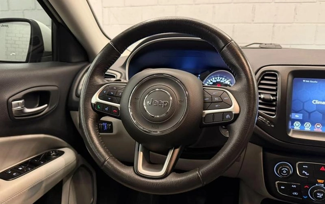imagem-https://www.socarrao.com.br/sc-vehicle-images-prod/4000934/1790009644997-8414754_15_B_d42a0c37e3.jpeg