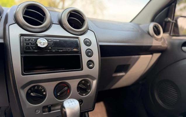 imagem-https://www.socarrao.com.br/sc-vehicle-images-prod/4001223/1790010192559-c2c0cb6b-4d3c-4a3e-bfc9-400df6cbabb1.jpg