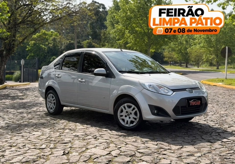 Ford Fiesta 2014 Prata — foto 1 de 3