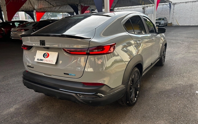 imagem-https://www.socarrao.com.br/sc-vehicle-images-prod/4001311/1790010594501-YWJhNWZiYTItYzBkMy00YTljLWExZjAtMGQyYTU3MDIwYTZiLmpwZWc.jpeg
