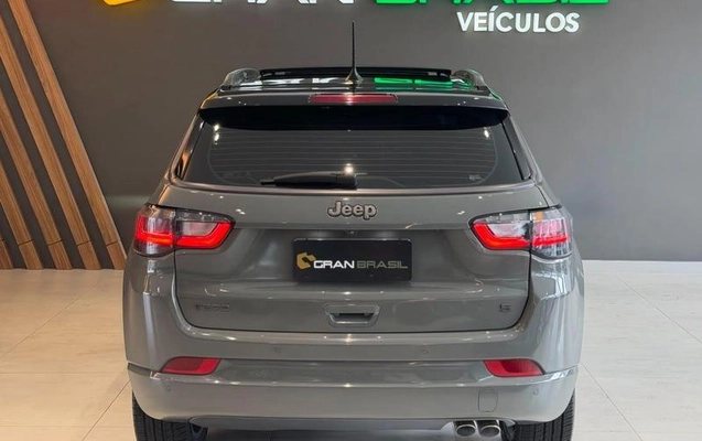 imagem-https://www.socarrao.com.br/sc-vehicle-images-prod/4001337/1790010655418-8273618_12_B_2d5bdeb7df.jpeg