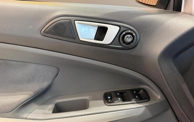 imagem-https://www.socarrao.com.br/sc-vehicle-images-prod/4001345/1790010664738-8472675_18_B_f25e1a13fe.jpeg