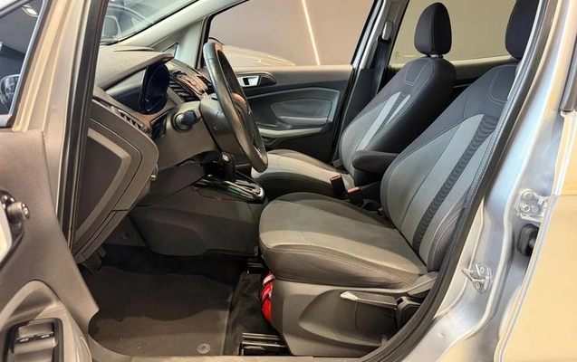 imagem-https://www.socarrao.com.br/sc-vehicle-images-prod/4001345/1790010664741-8472675_12_B_76dd3a2b93.jpeg