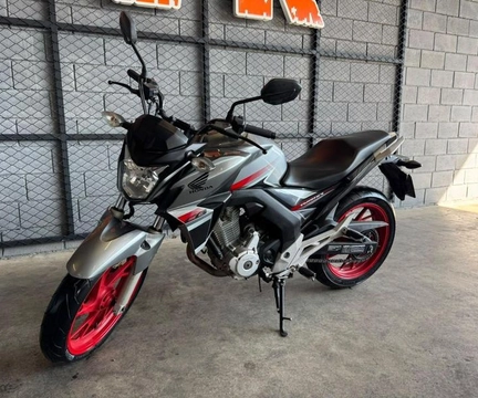Honda CB 250 TWISTER/FLEXONE 2018 Prata — foto 1 de 3
