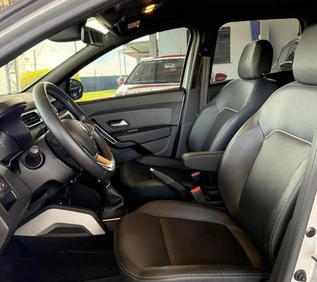 imagem-https://www.socarrao.com.br/sc-vehicle-images-prod/4001559/1790608102418-8497100_14_B_65fc731e02.jpeg