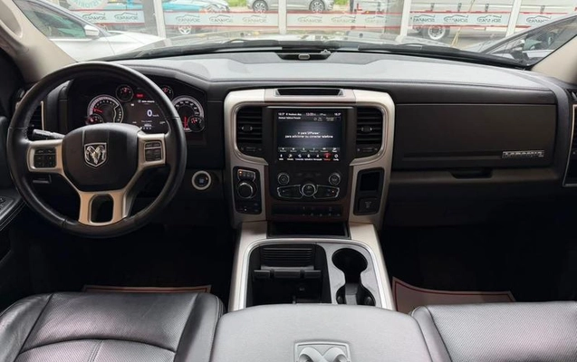 imagem-https://www.socarrao.com.br/sc-vehicle-images-prod/4001628/1790010981004-8492578_12_B_e99ea9d49a.jpeg